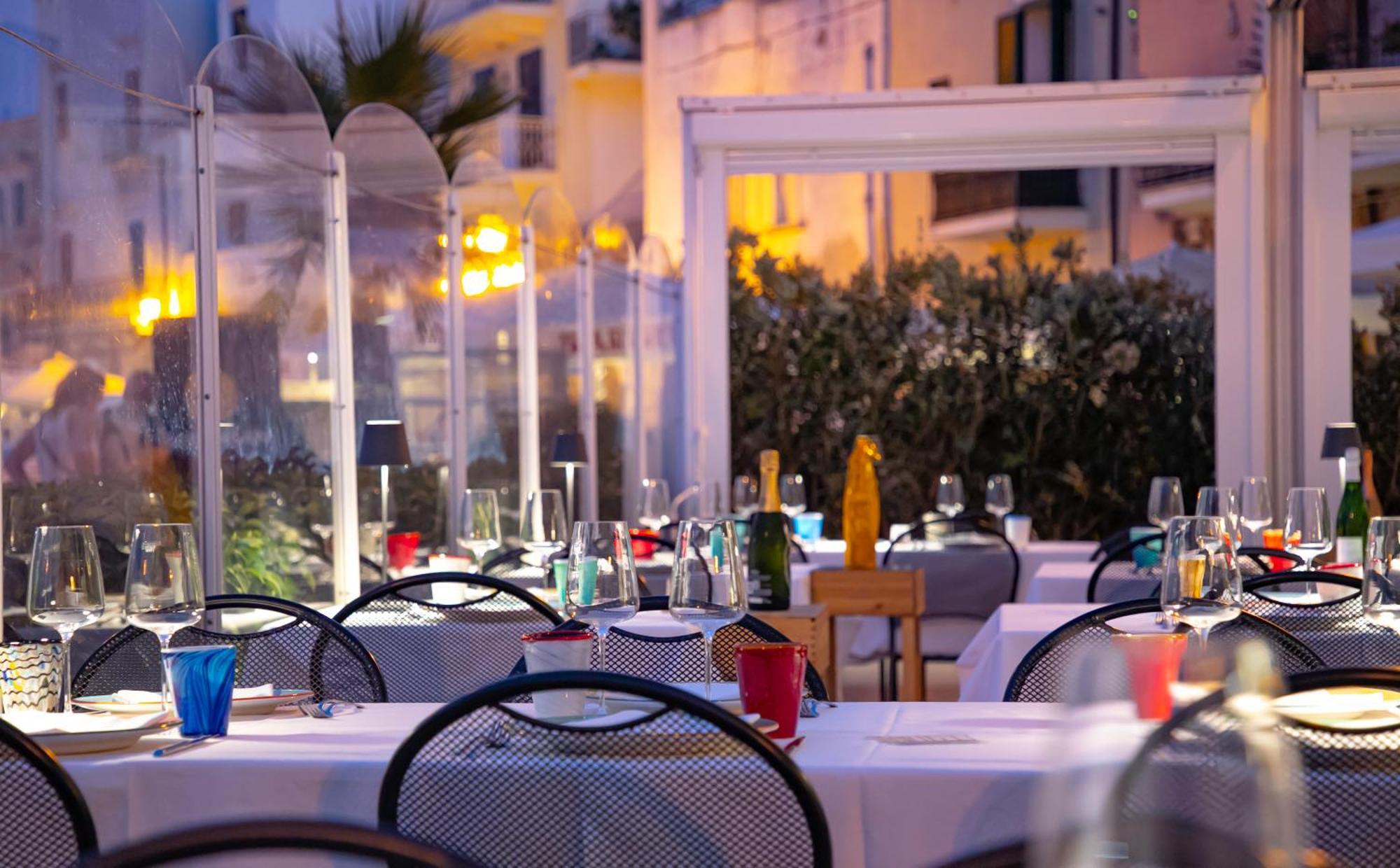 La Banchina Luxury Suites Трани Экстерьер фото