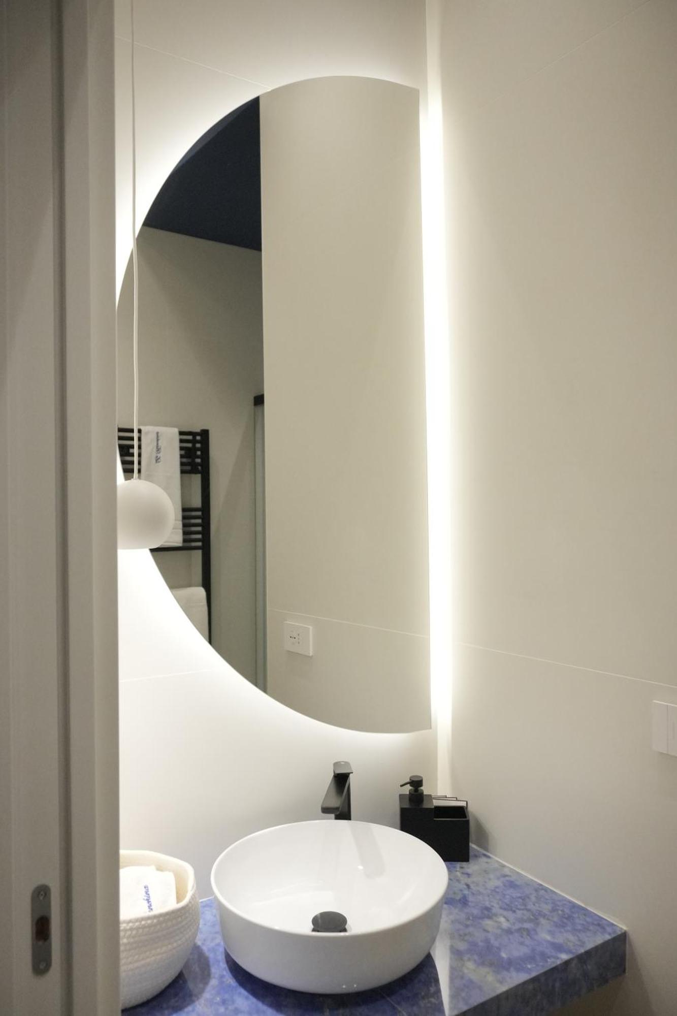 La Banchina Luxury Suites Трани Экстерьер фото